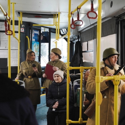 В канун 80-летия со дня полного освобождения Ленинграда от фашистской блокады в ялуторовских автобусах напомнили о событиях того времени.