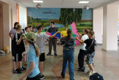 Игровая программа «Здравствуй, лето!»
