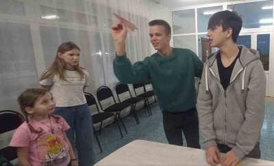 **Конкурсно-игровая программа &quot;Держава армией крепка&quot;**