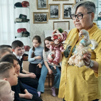 &quot;МОЙ МИР: Куклы и вазы&quot; Идеи Гильмановой в Ембаевском музее