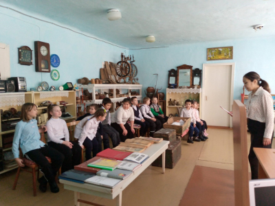 Фольклорный час "Именины Домового"