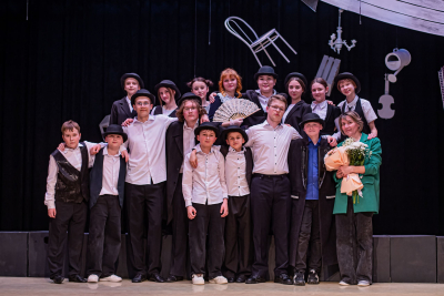 РЕВИЗОР спектакль в исполнении образцового коллектива любительского художественного творчества театральной студии "Зазеркалье"