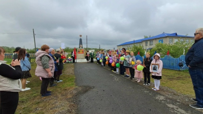 Торжественный митинг "Не забывайте подвига солдата"