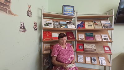 Обзор книжной выставки – открытия «Я край узнал из этих книг»