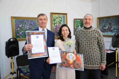 СВЕТЛЫЙ ДЕНЬ В ДОМЕ ХУДОЖНИКА