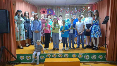 «Сегодня праздник у девчат!»