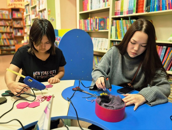 "Многоликая мозаика культур".