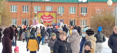 Уличное гуляние в Прощеное Воскресенье. Праздник Масленицы &quot;Приходи, честной народ Масленица всех зовет&quot;