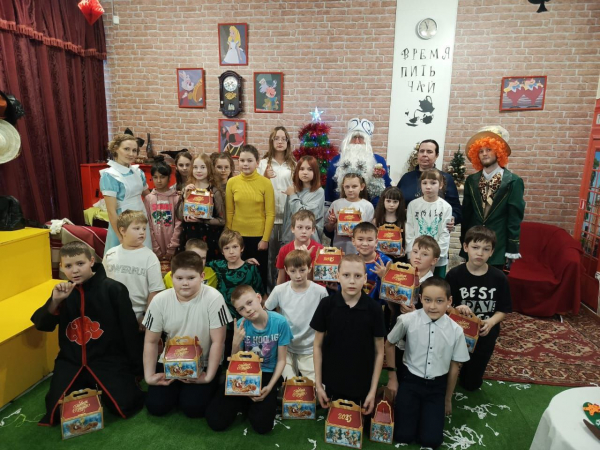 Театрализованная игра  «Алиса в Стране чудес: Новогодняя перезагрузка»