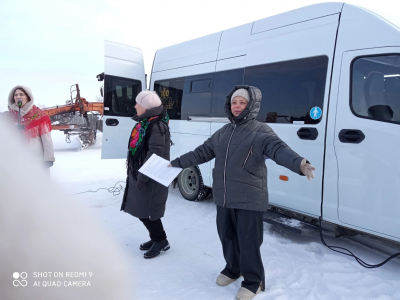 Передвижной культурный комплекс и вокальная группа «Купава» продолжают  путешествие по малым населённым пунктам, где нет стационарных учреждений культуры