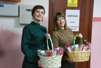 КОНЦЕРТНО-РАЗВЛЕКАТЕЛЬНАЯ ПРОГРАММА «ЛУЧШИМ И САМЫМ ПРЕКРАСНЫМ»