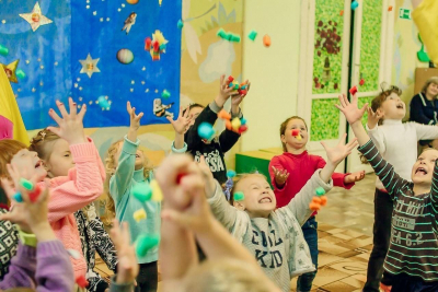 Игровая программа «Веселый балаган»